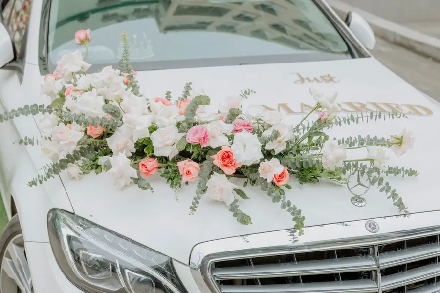 Premium Floral Car Décor